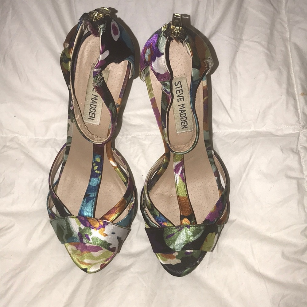 Steve Madden  Satin Finish platform sandal